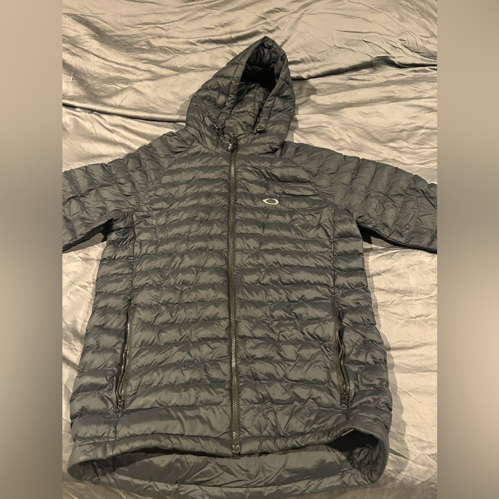 OAKLY puffer jacket